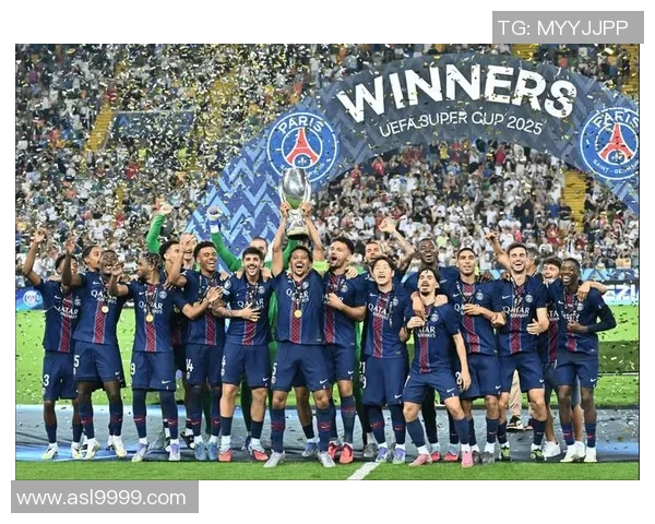 欧冠激战巴黎圣日耳曼对决伊斯坦布尔球队精彩瞬间回顾与分析